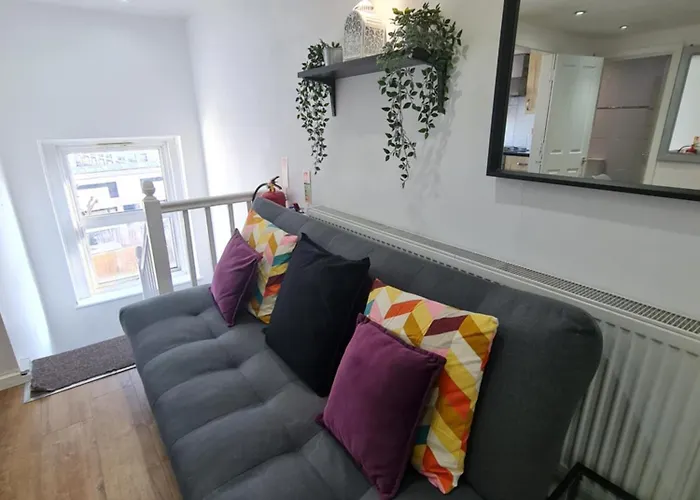 Urban Hideaway 2Beds Apartment